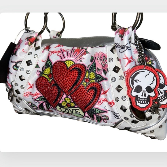 *RESERVED* ED HARDY BLING WHITE SATCHEL SKULLS RHINESTONE HEARTS ROSES CHARMS - Picture 3 of 15